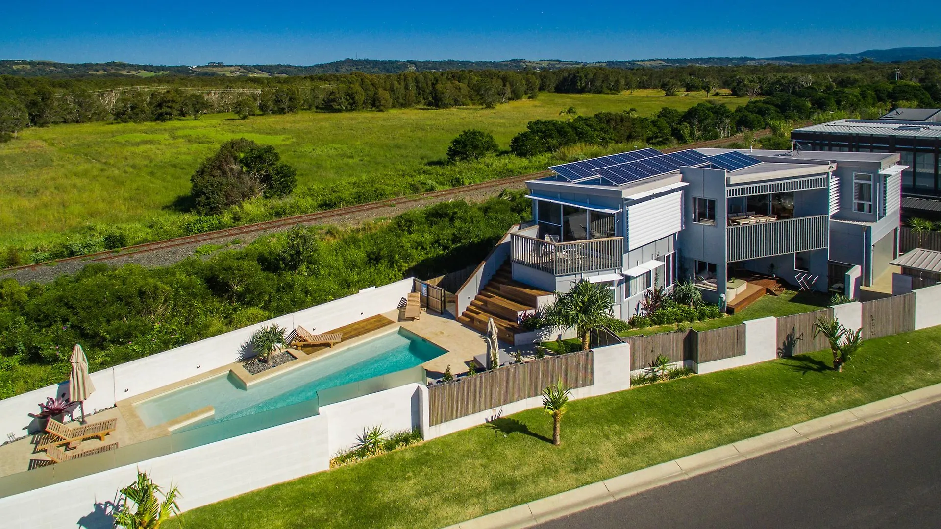 A Perfect Stay - Bluewater House Byron Bay Australia
